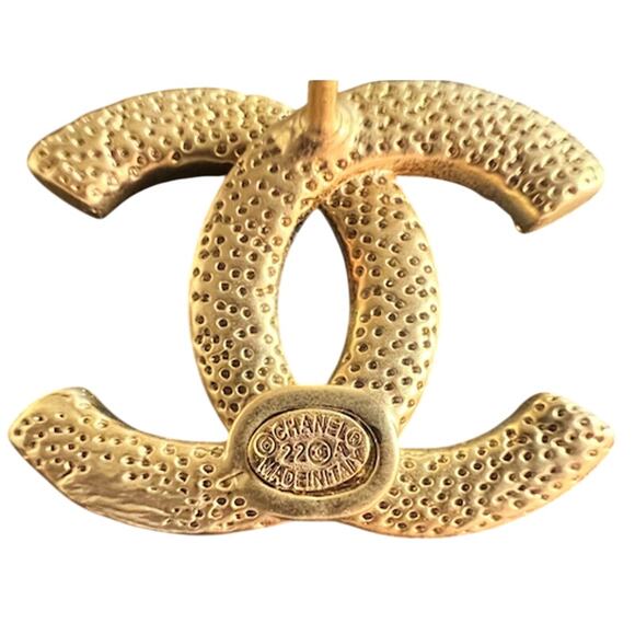 Chanel Brushed Gold Pearl & Crystal CC Stud Earrings Autumn 2022 (CCXX010) - Picture 5 of 6